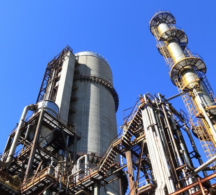 Refinery columns
